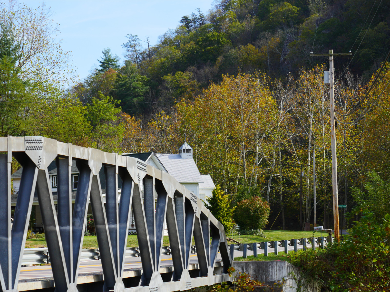 church-bridge-fall-riverton